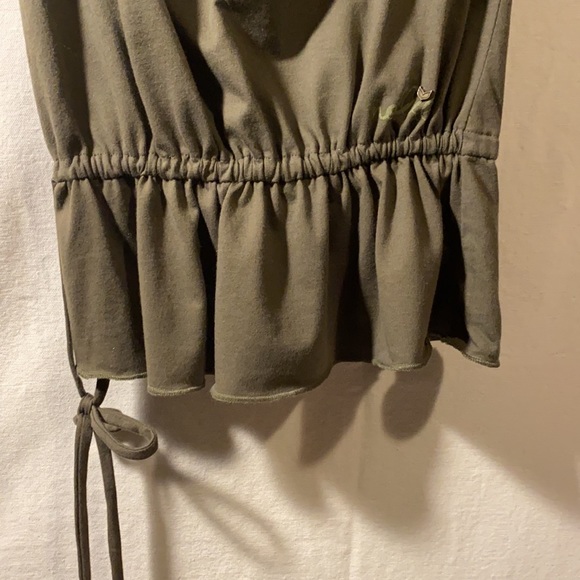 Cute, long halter top w/ built in bralette. - Picture 7 of 10